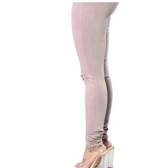 Fashion Nova High Waisted Pink Wash Skinny Jeans Stretchy Sexy Denim Size 9 - Picture 6 of 12